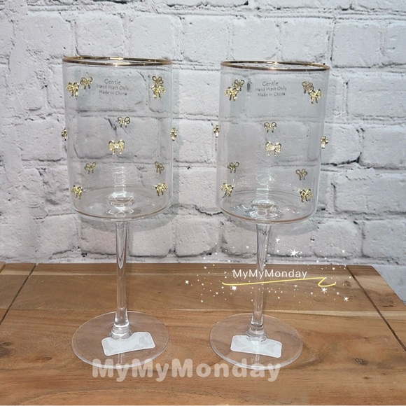 Other - Gold Bow With Gem Wine Glasses Set of 2
